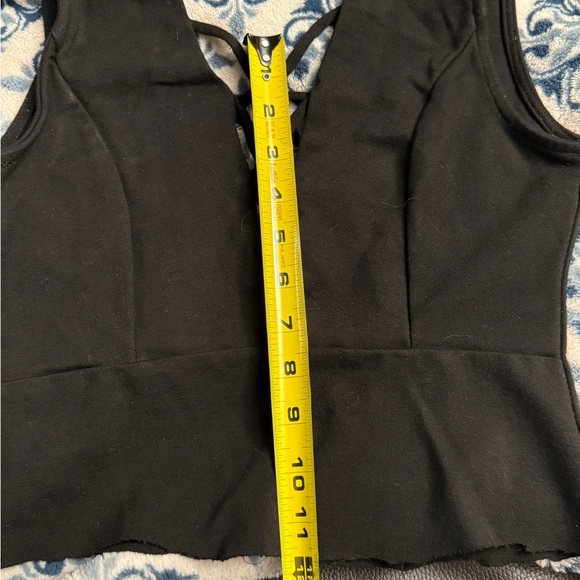 Iris Sz M Women’s Punk Black Sleeveless Top - Picture 10 of 12